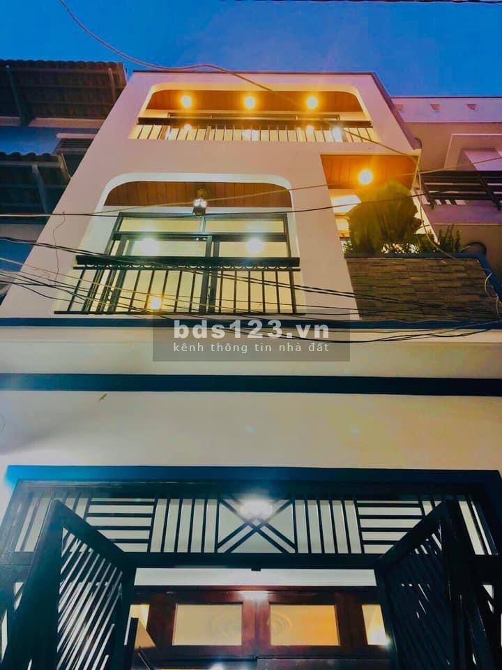 Gần Tết Bán Gấp Nhà Nguyễn Tư Giản Gò Vấp HXH 4PN giá 4.4 tỷ. LH 0923689139