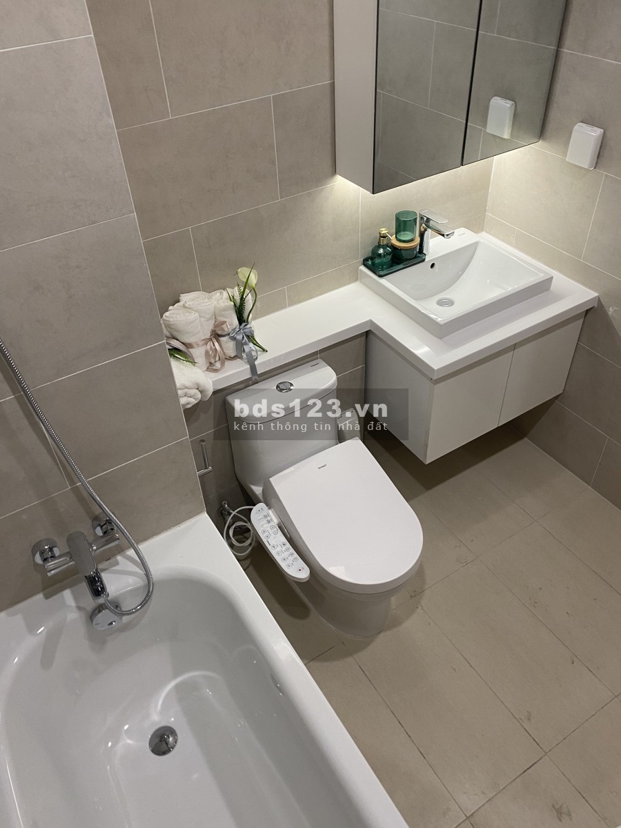 Qũy đất vàng Q6,Căn 2PN 5*, MT lớn Hồng Bàng, ck 4%