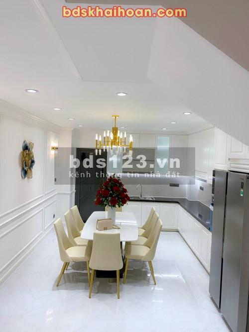 Bán nhà mới 3 lầu Mặt tiền đường số 81 Phường Tân Quy Quận 7