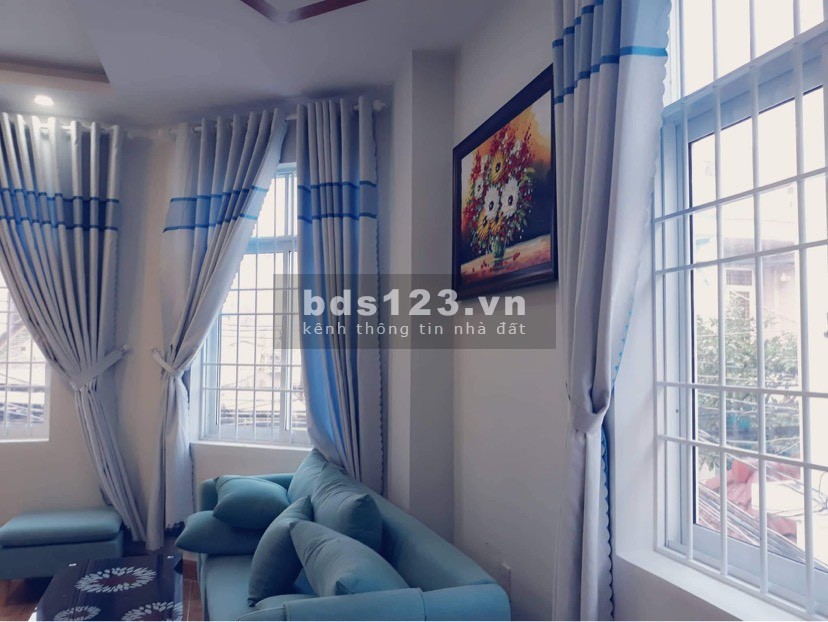 Cho thuê nhà mới xây, 2 mặt tiền, 1 trệt 3 lầu, đầy đủ nội thất, dọn vào ở liền