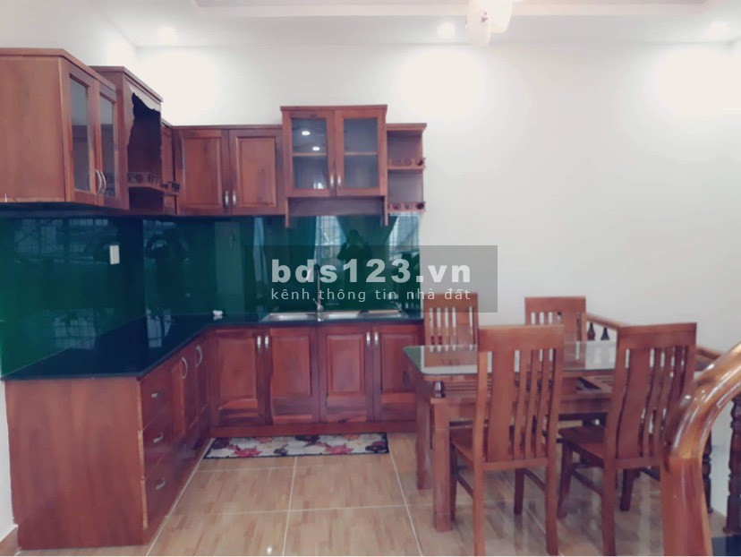 Cho thuê nhà mới xây, 2 mặt tiền, 1 trệt 3 lầu, đầy đủ nội thất, dọn vào ở liền