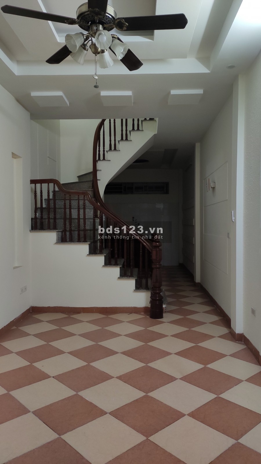 Bán nhà PL 5 tầng đẹp ở luôn ngõ 89 Phan Kế Bính DT 43,6m2 giá 4,2 tỷ. LH 0912442669
