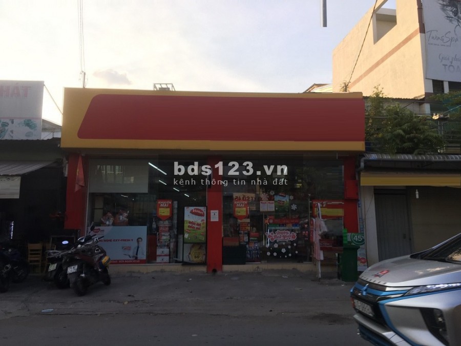 Nguyễn Thị Tú nguyên căn 8 x 40 vị trí thuận lợi kinh doanh