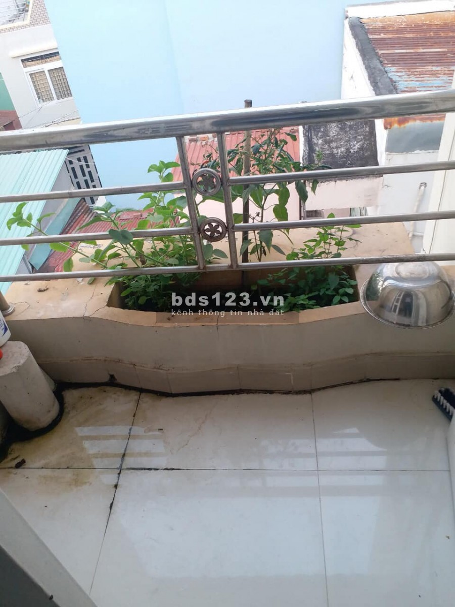 Bán gấp nhà riêng, hẻm 450 Đoàn Văn Bơ, Q4, 4 lầu, 37m2/128m2, chỉ 3,45 tỷ