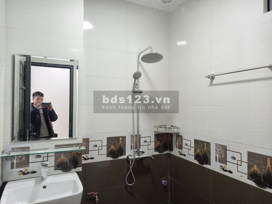 Sống Vip, Cổ Linh Long Biên 31m2 MTx4.5m 5T nhỉnh 2 tỷ.