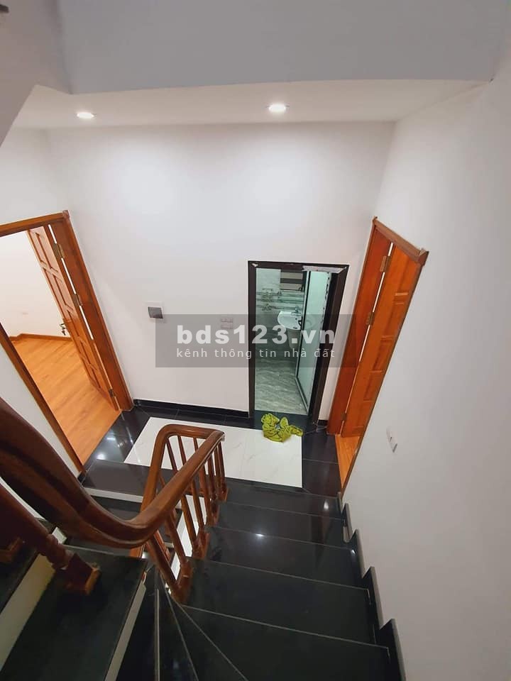 Bán Nhà YÊN LẠC Giá Tốt - Ngõ THÔNG Ô TÔ - 53M 5T. Sổ Đẹp Nở Hậu