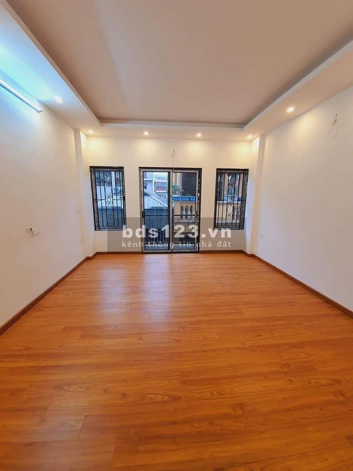 Bán Nhà YÊN LẠC Giá Tốt - Ngõ THÔNG Ô TÔ - 53M 5T. Sổ Đẹp Nở Hậu