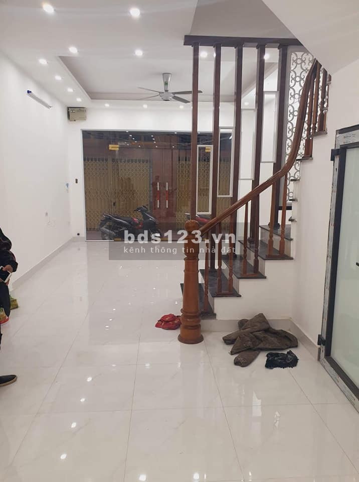 Bán Nhà YÊN LẠC Giá Tốt - Ngõ THÔNG Ô TÔ - 53M 5T. Sổ Đẹp Nở Hậu