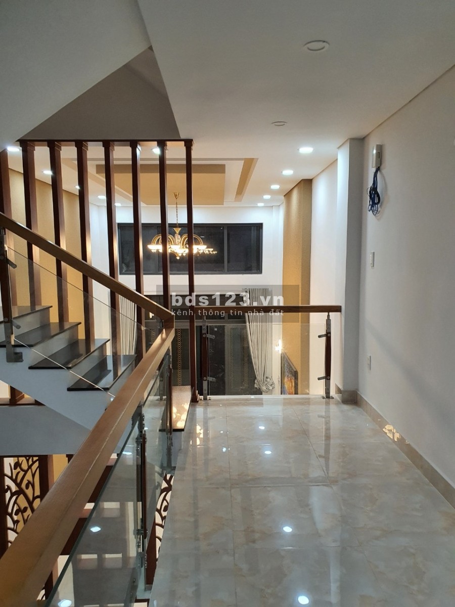 Bán nhà xe hơi ngủ trong nhà Lê Văn Thọ Gò Vấp 5 tầng 88m2 chỉ 8 tỷ.