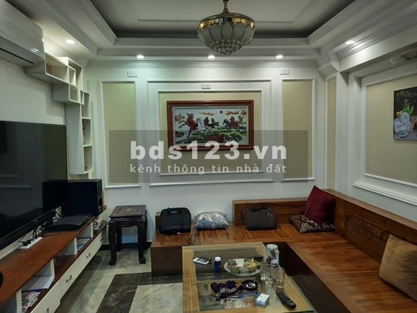 Bán nhà đường Tạ Quang Bửu, 45m2, 5T, MT 4,3 m, 3 tỷ xx, ô tô, O869.O34.132.