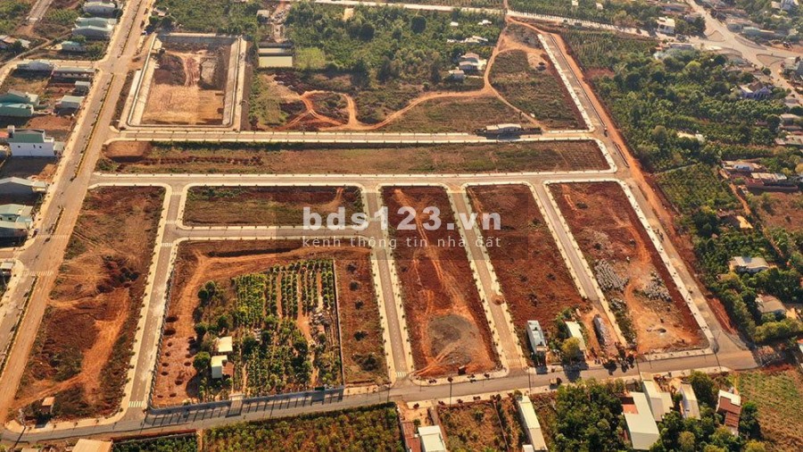 ĐẤT NỀN VÙNG VEN TP PLEIKU – GIA LAI. MT PHAN ĐÌNH PHÙNG. DT 180M2, GIÁ 499TR. 0939813696