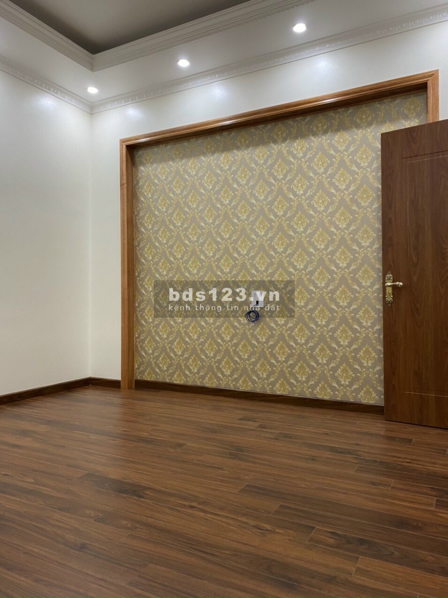 Bán nhà 4.5 tầng, có Thang Máy, Trường Chinh, HD 67.5m2, mt 4.5m, cực đẹp