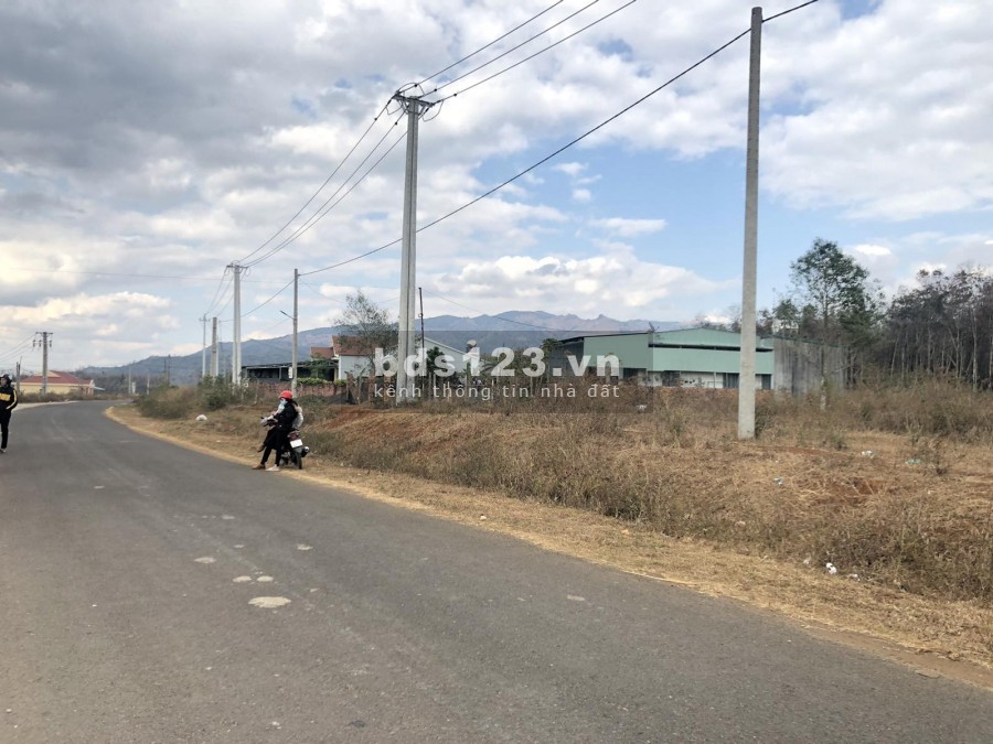 Bán gấp 2 lô đất ngay gần QL14 - TT Phú Hòa - Gia Lai