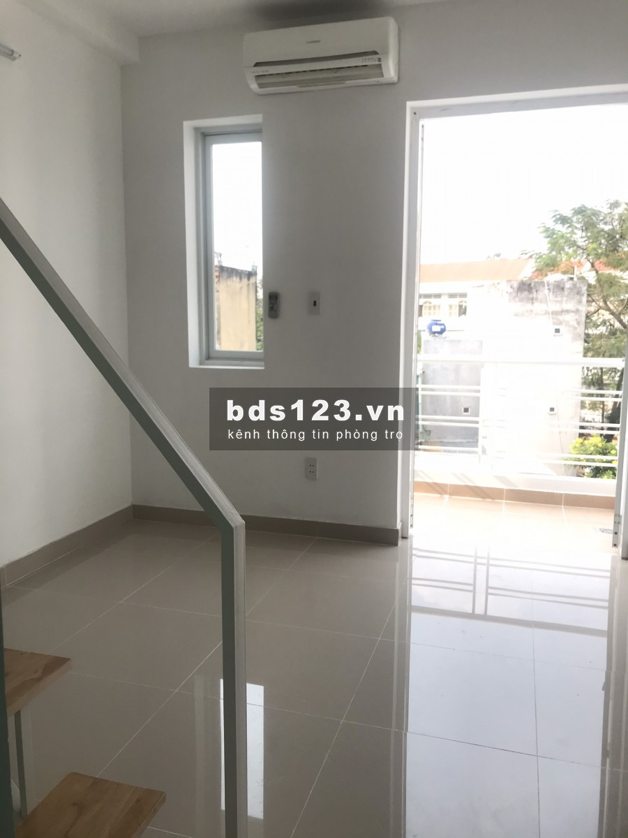 Duplex full nội thất_ thoáng mát_khu ăn uống_ đh luật_ gần trung tâm