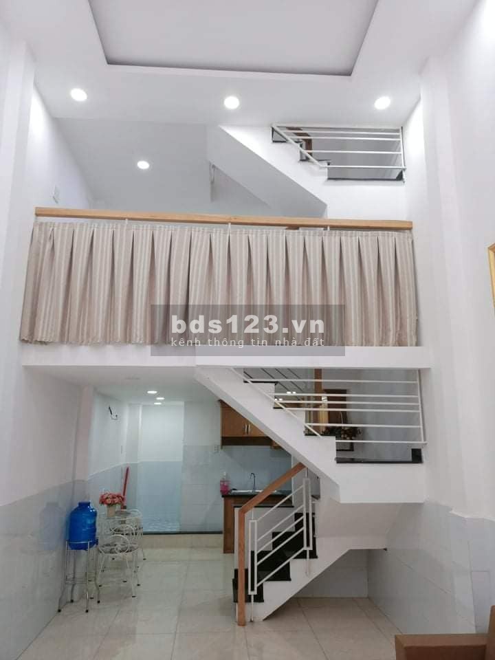 Bán gấp nhà Nguyễn Ngọc Lộc Phường 14 Quận 10 hxh 4 tầng giá 5.1 tỷ