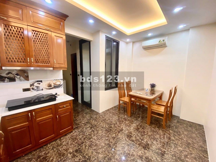 Bán nhà phố Yên Phụ, Tây Hồ, oto, vỉa hè, MT8m. 110m2 10 tầng 25 tỷ