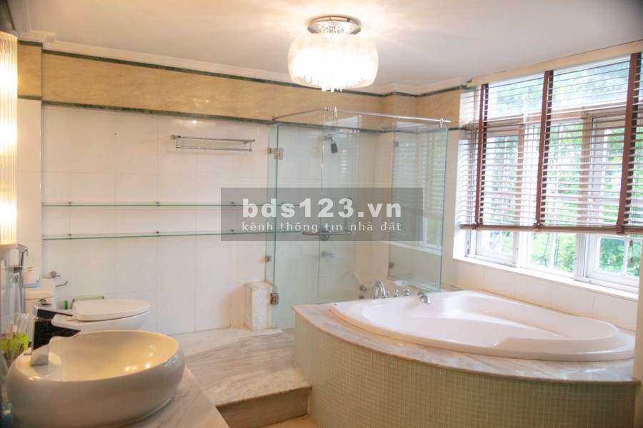 Cho thuê Villa 9x15m Trệt 2 lầu Thảo Điền Thảo Điền Quận 2 MS: 136
