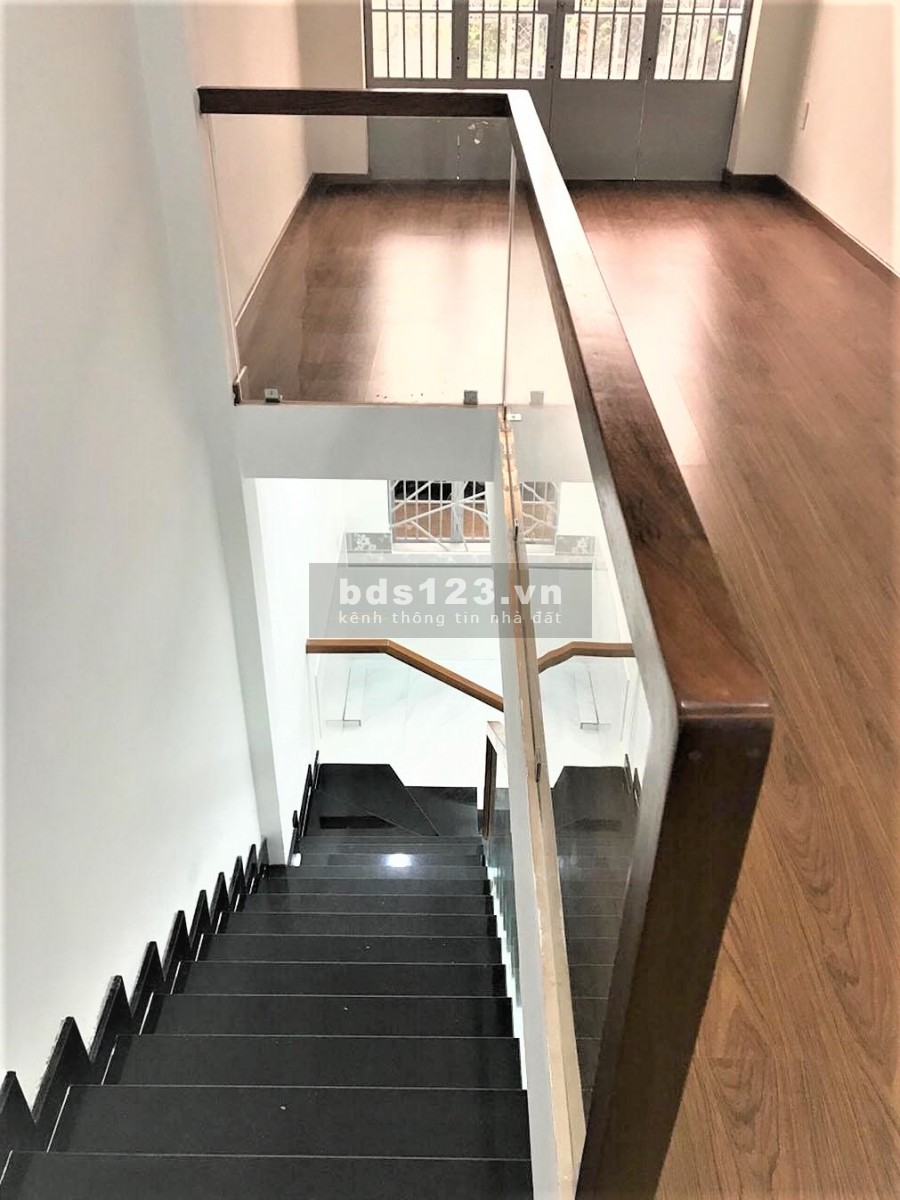Bán nhà hẻm xe hơi tận nhà, 5.5x8m, LLQ P5 Q11_5ti1