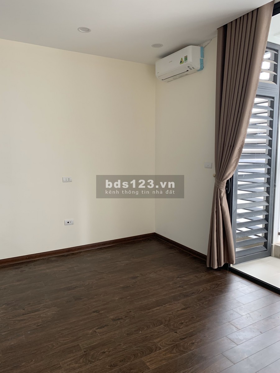 Bán gấp căn hộ studio 28m, giá 1.3 tỷ full NT tại Green Bay Mễ Trì, LH: 0352781220