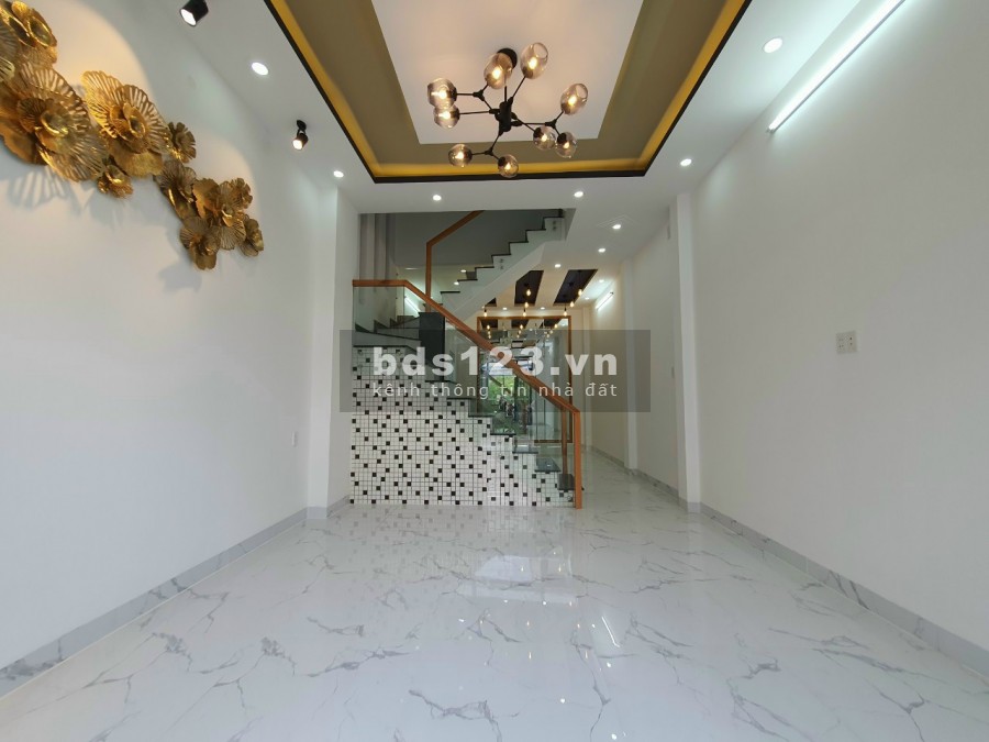 Nhà mặt tiền Giao Dịch Kinh Doanh, Lạc Long Quân, Tân Bình. 11 tỷ