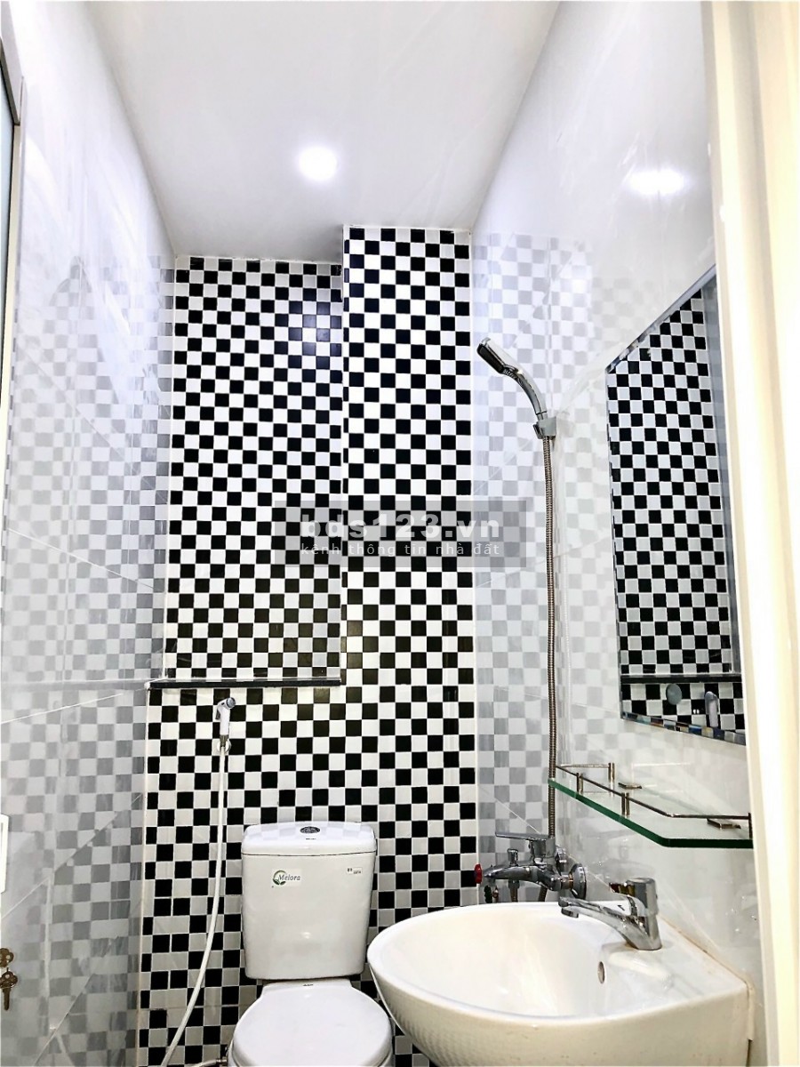 Nhà mặt tiền Giao Dịch Kinh Doanh, Lạc Long Quân, Tân Bình. 11 tỷ