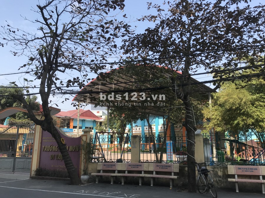 Bán gấp mảnh đất xinh Di Trạch, ngõ thông, ô tô vào Tận đất