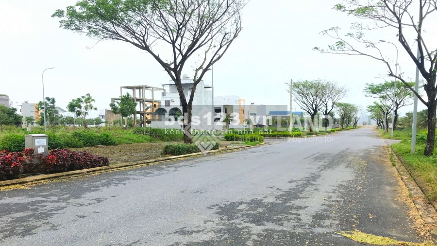 BÁN ĐẤT FPT CITY HƯỚNG ĐÔNG 242M2