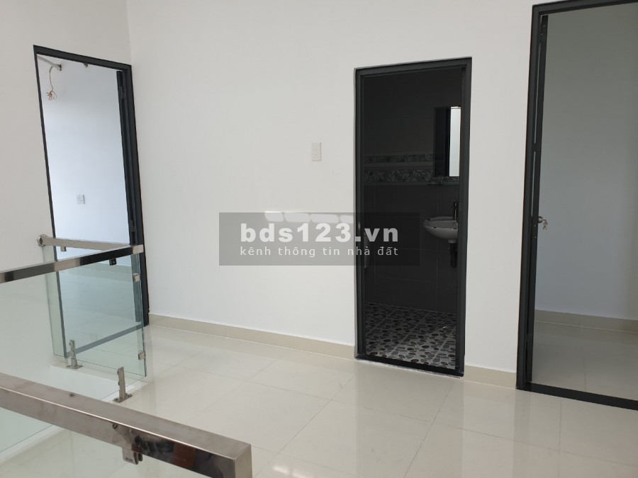 Nhà thật giá thật đường Hoàng Phan Thái 100m2 1 trệt 1 lầu 2.3 tỷ