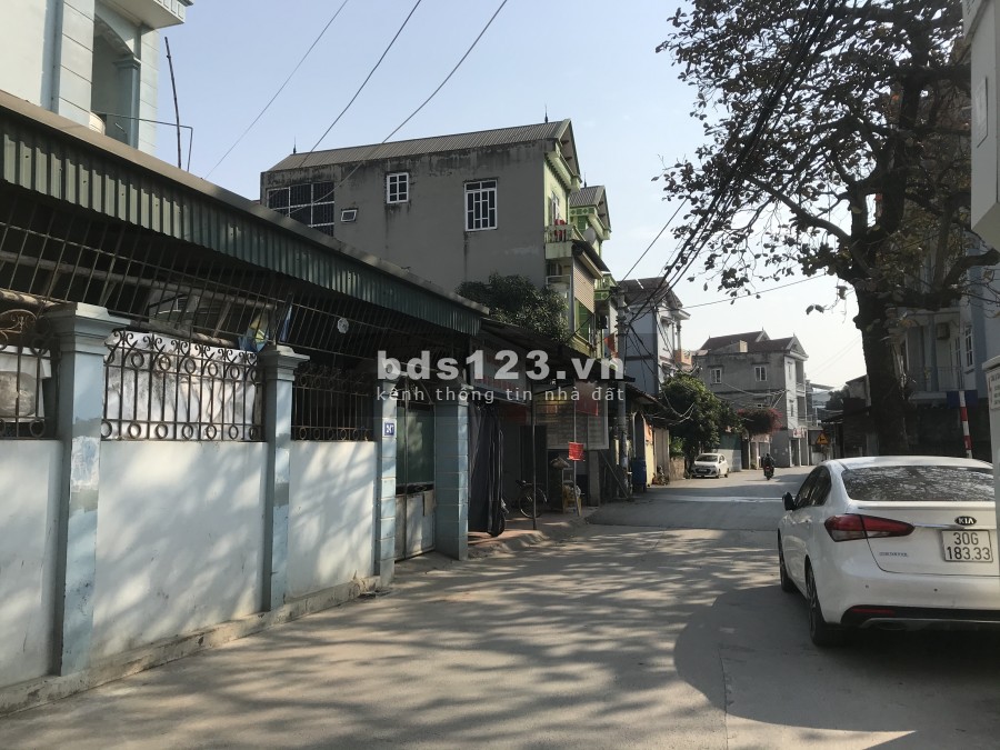 Bán gấp mảnh đất xinh Di Trạch, ngõ thông, ô tô vào Tận đất
