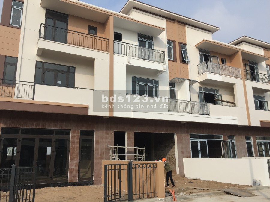 Đầu năm TRÚNG VÀNG, cả năm VẬN ĐỎ khi mua căn Shophouse 4 tầng đẳng cấp tại CENTA VSIP