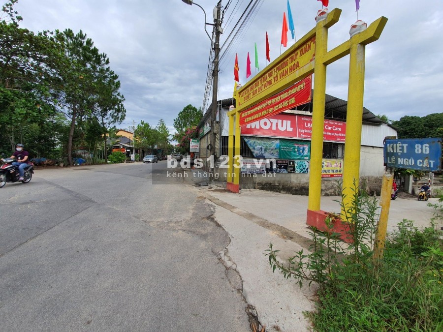 ĐẤT KIỆT Ô TÔ LÊ NGÔ CÁT, TP HUẾ GIÁ CHỈ 8XX TRIỆU. LH 0962628872
