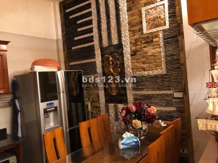 Siêu Hiếm Siêu đẹp gần oto Nguyễn Ngọc vũ, cầu giấy 38m 5 tầng chỉ 4.25 tỷ