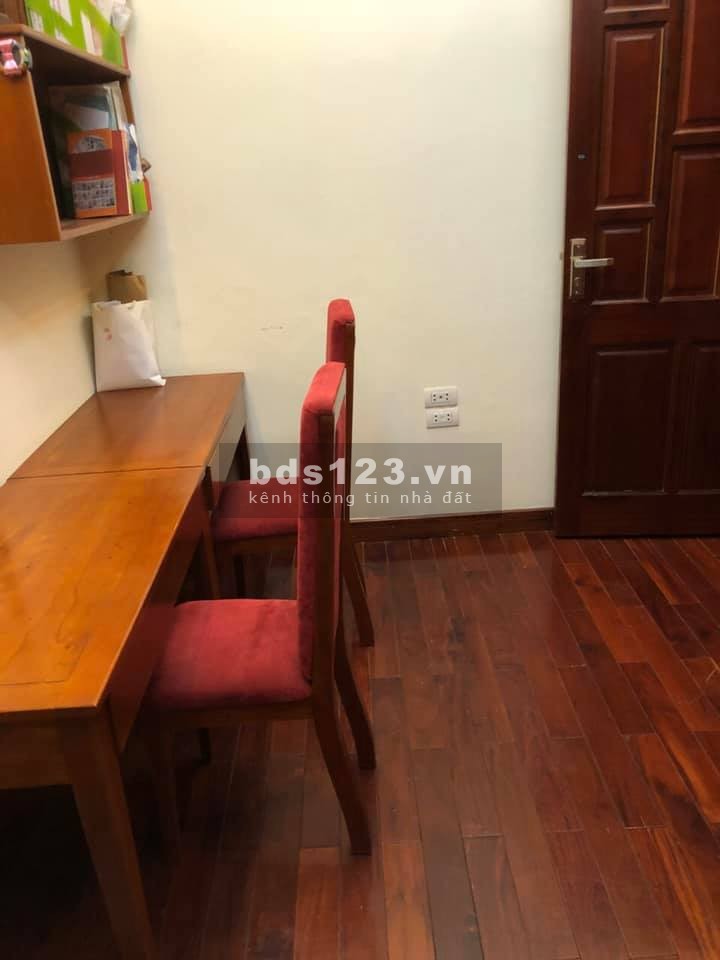 Siêu Hiếm Siêu đẹp gần oto Nguyễn Ngọc vũ, cầu giấy 38m 5 tầng chỉ 4.25 tỷ