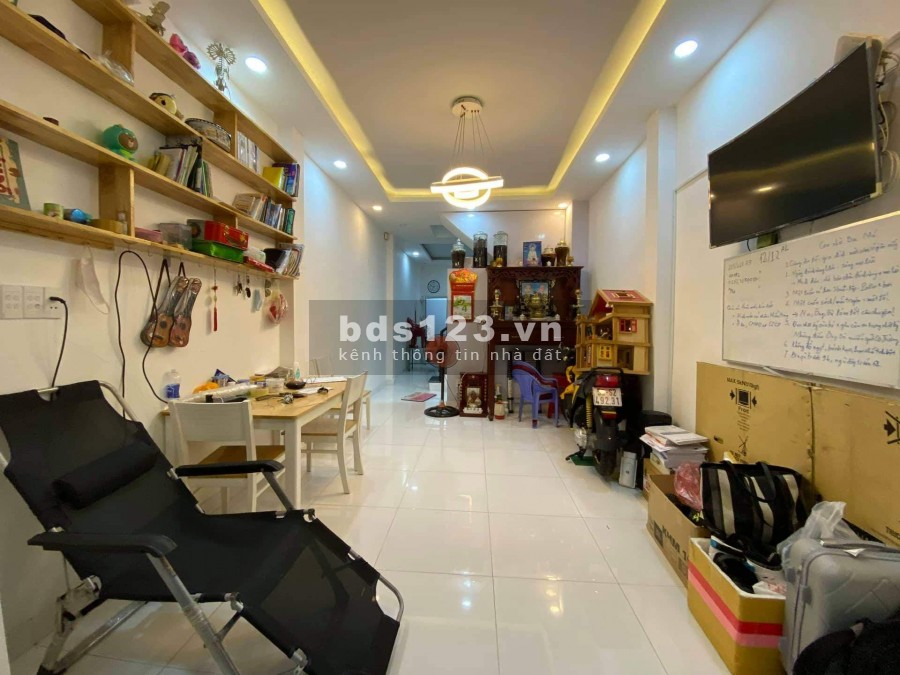 Bán nhà hẻm Bạch Đằng, Bình Thạnh, sổ hồng riêng, pháp lý chuẩn, 50m2, 2 tầng, 2PN 2WC.
