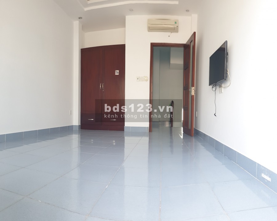 Cho thuê gấp nhà hẻm 16/ Nguyễn Thiện Thuật Quận 3. Nhà 1 trệt 3 lầu ST, tiện làm văn phòng, kinh doanh