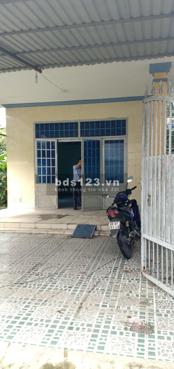 Bán nhà cấp 4, giá quá rẻ, P.Tân Đông Hiệp - Tp Dĩ An.