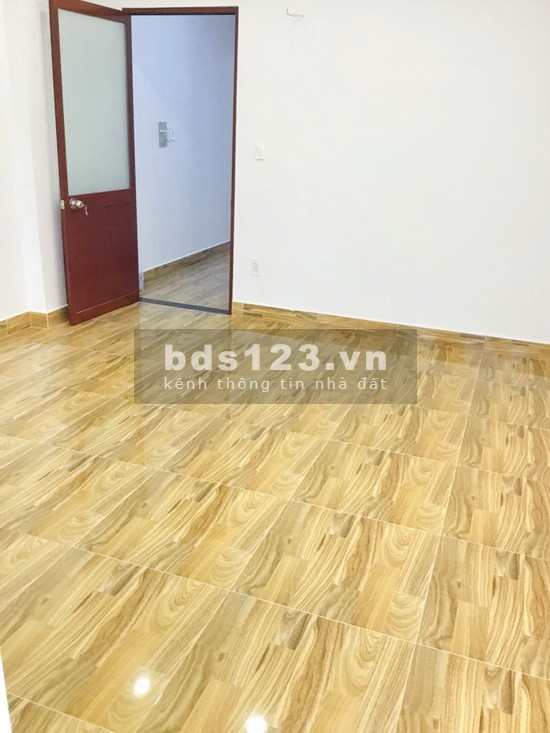 Nhà Phố 2 Lầu Hẻm Xe Hơi Huỳnh Tấn Phát, Phường Bình Thuận, Quận 7