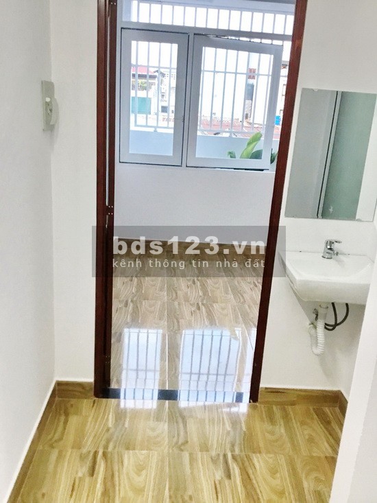 Nhà Phố 2 Lầu Hẻm Xe Hơi Huỳnh Tấn Phát, Phường Bình Thuận, Quận 7