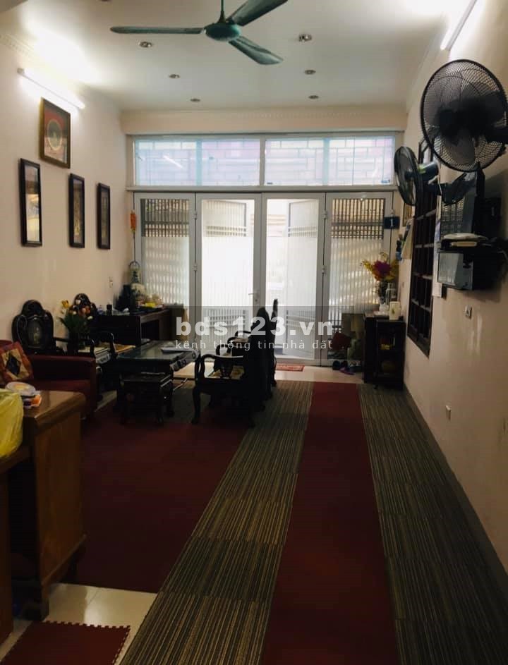 Bán nhà Phố Chùa Láng ( Lô góc) 2 mặt ngõ, KD ôtô đỗ ngày đêm, 50m2, 5T, giá 7,1 tỷ 0987888354.