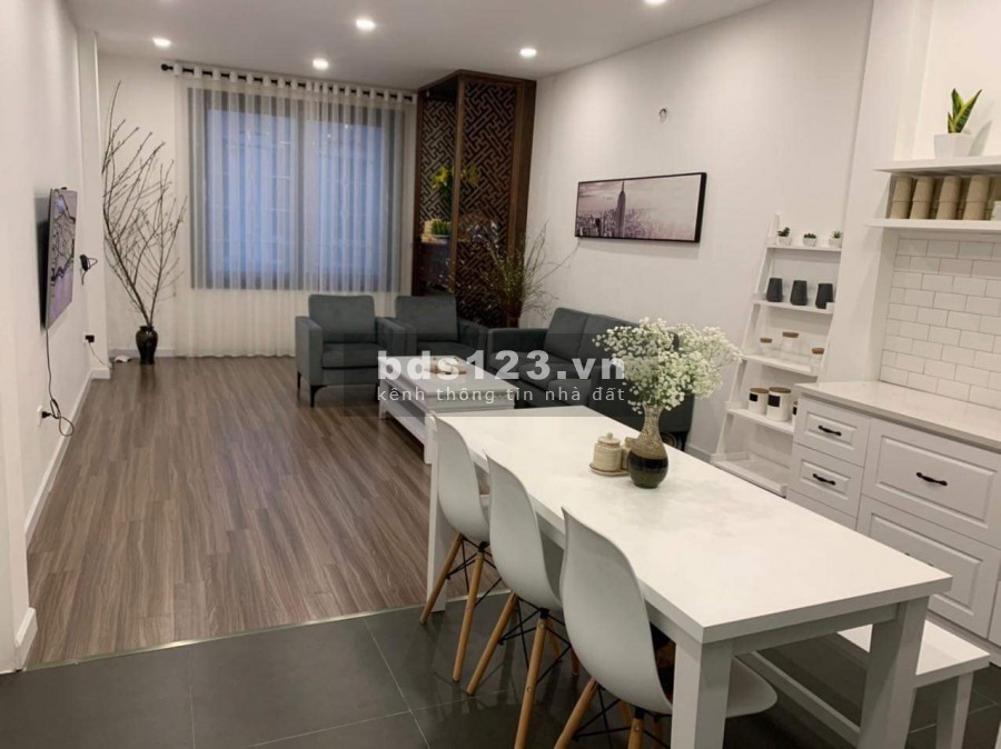 Nhà 1 mặt phố 1 mặt đường phố Trần Đại Nghia 6 tầng mặt tiền 5m vỉa hè đá bóng