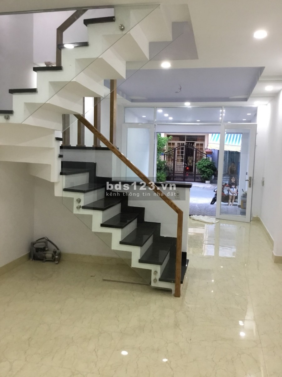 Nhà Phố 2 Lầu Hẻm Xe Hơi Huỳnh Tấn Phát, Phường Bình Thuận, Quận 7
