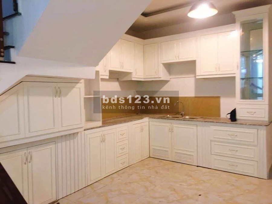 Bán nhà hẻm Lê Văn Sỹ, Q3, giá rẻ,110m2 ,4 lầu, 8 phòng ngủ.