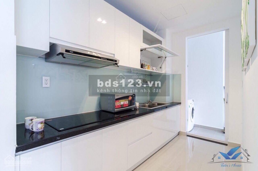 Căn hộ chính chủ còn mới nguyên rộng 84m2, 2 PN, kiến trúc đẹp, cc The Prince Phú Nhuận, giá 14 triệu/tháng