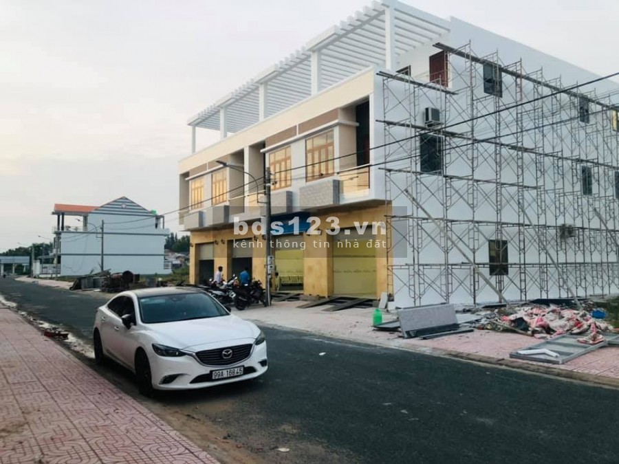 Bán đất mặt tiền chợ thị trấn Thạnh Phú-Gía gốc CĐT