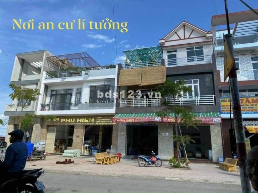 Bán đất mặt tiền chợ thị trấn Thạnh Phú-Gía gốc CĐT