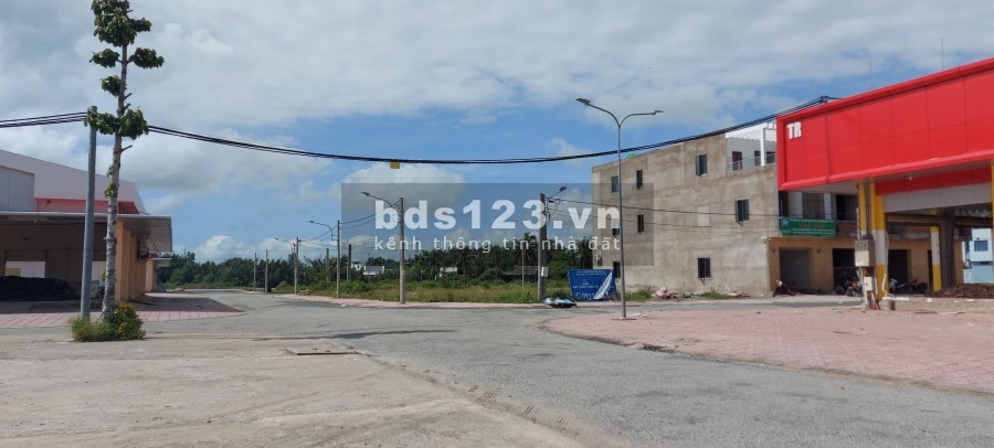 Bán đất mặt tiền chợ thị trấn Thạnh Phú-Gía gốc CĐT
