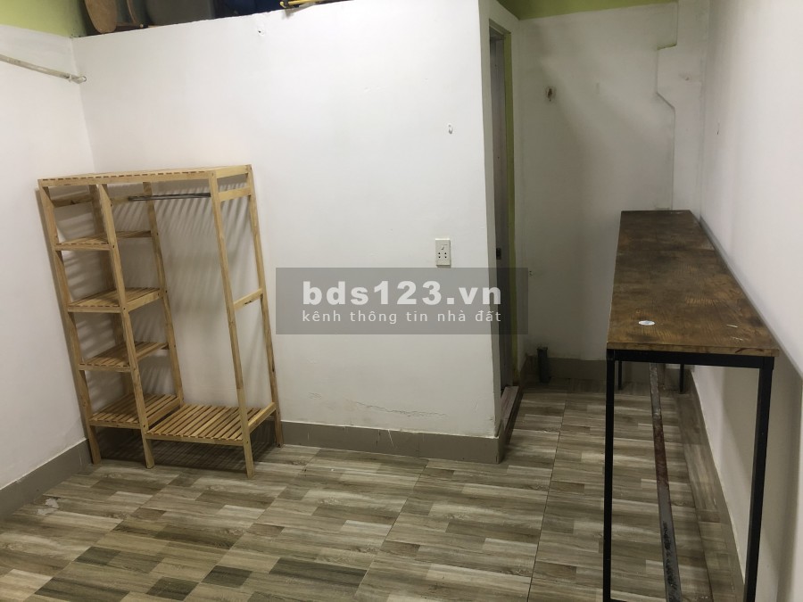 Phòng tầng trệt 22m2 giờ tự do, có máy lạnh 1-3ng ở