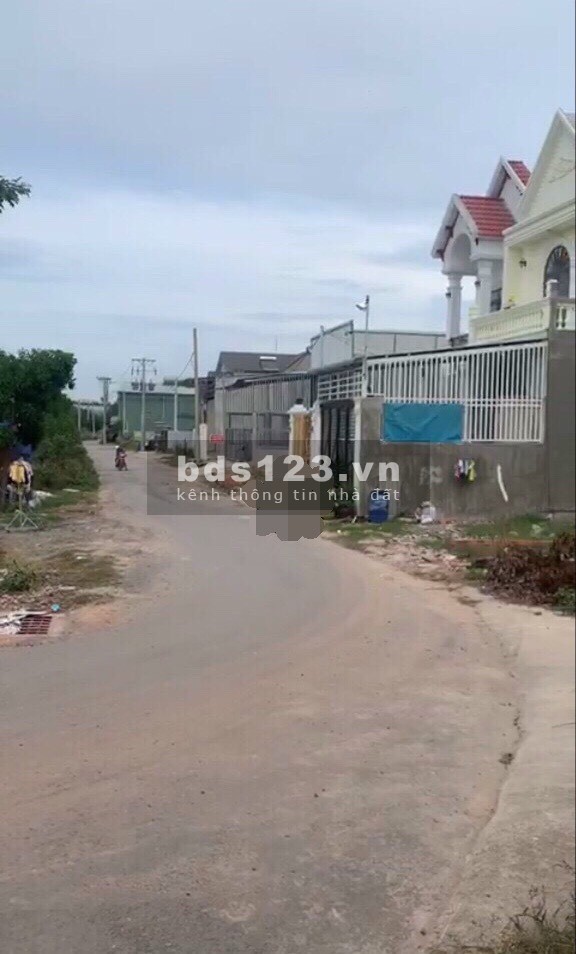 Đất Tân Phước Khánh, Tx Tân Uyên, Bình Dương lô góc 2 mặt tiền, Dt 1584m2, TC 320m2, đường xe tải 8m