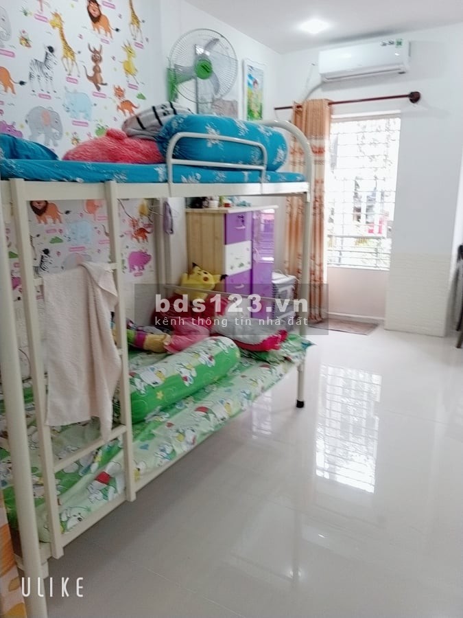 Nhà MT đường Phan Văn Năm, Tân Phú, 31 m2, 3 tầng chỉ 3 tỷ 9