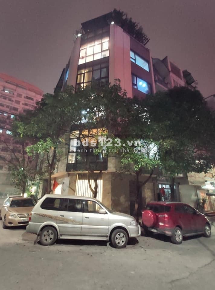 Hoàng Quốc Việt, thang máy, mặt tiền 11m, Lô góc vỉa hè, 3 ô tô tránh kinh doanh